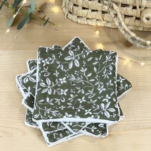 Lingettes lavables en double gaze de coton vert forêt motif floral